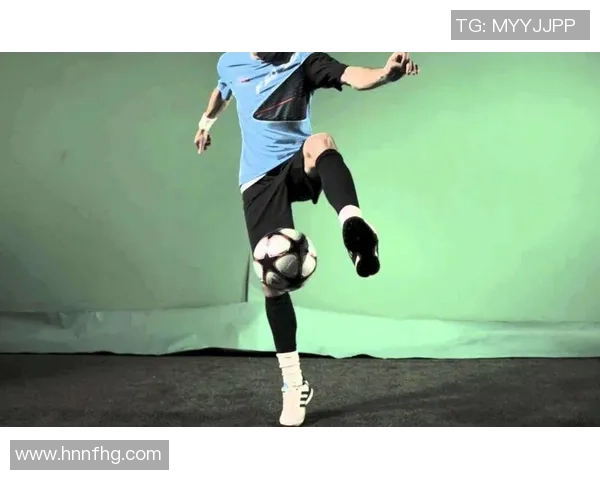 足球场上的舞者他以优雅脚法如跳舞般演绎精彩比赛